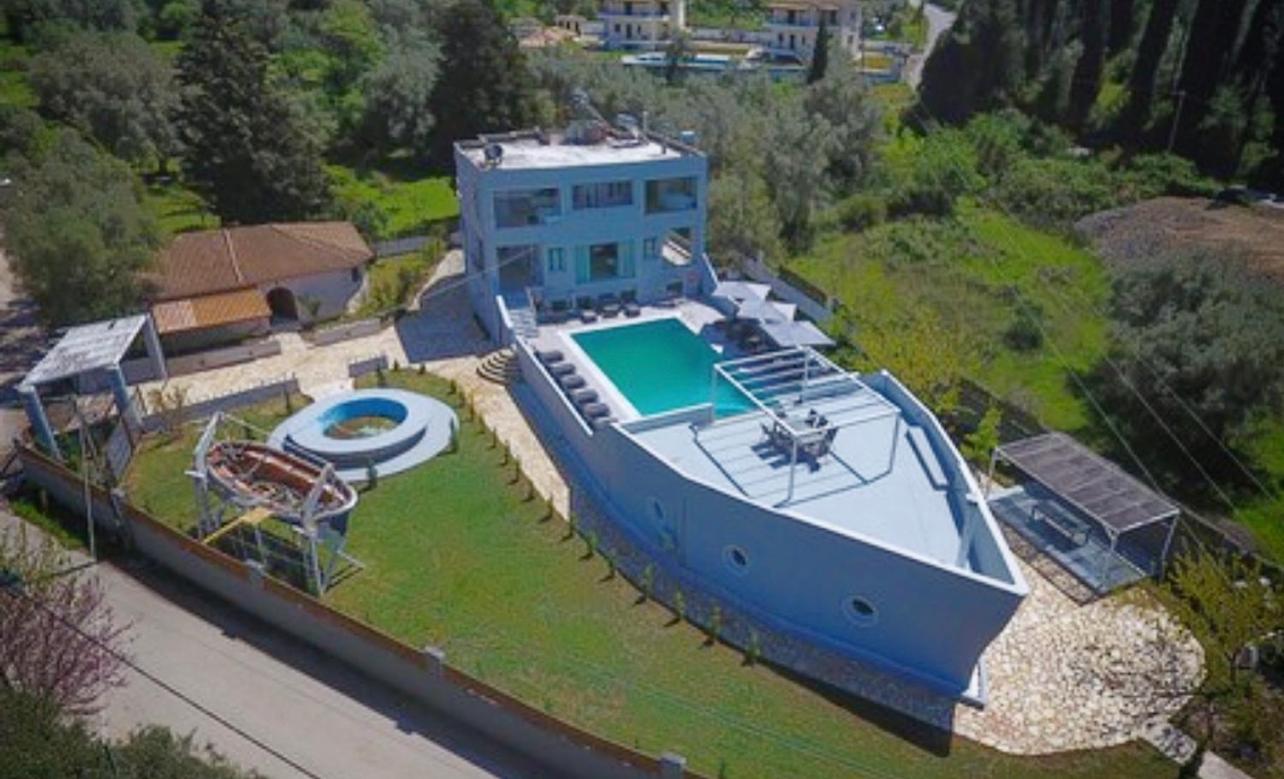 Boat Villa Yénion 외부 사진